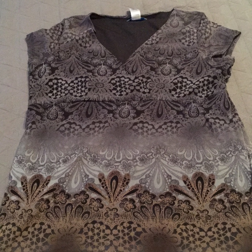 Lizwear short sleeve top